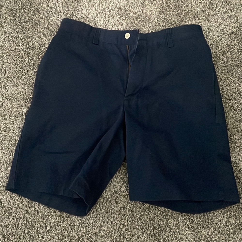 Vineyard vines navy blue shorts